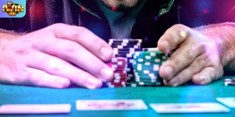 Chiến lược chơi bài Poker hay dựa trên dải bài khởi đầu